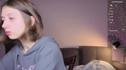 Snapshot of valerie_mooon chatting on December 2, 10:05 pm Kristi moony online show from December 2, 10:05 pm