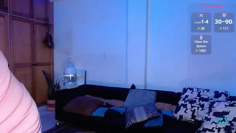 Snapshot of valerie_smile chatting on January 22, 8:07 am Valerie online show from January 22, 8:07 am