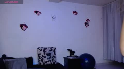 Snapshot of valerie_smile chatting on September 19, 9:43 am Valerie online show from September 19, 9:43 am