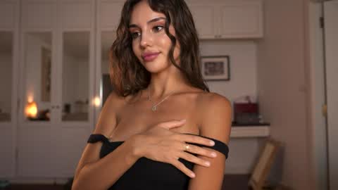 Snapshot of valerieh chatting on February 8, 3:32 am Valerie online show from February 8, 3:32 am