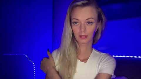 Valerie  online show from September 14, 8:41 pm