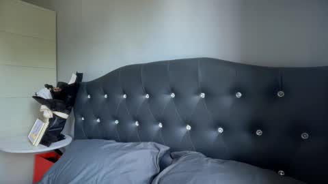 Valerie online show from February 17, 12:51 am