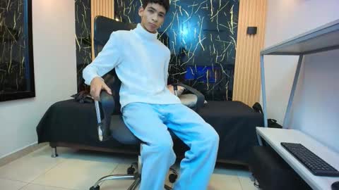 Snapshot of valerihot_1 chatting on March 3, 3:01 am VALERIO online show from March 3, 3:01 am