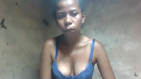 valerinezah online show from February 16, 6:42 am