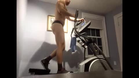 Snapshot of valeriusvitus99 chatting on December 19, 10:21 pm athletic ass muscles underwear smooth cock online show from December 19, 10:21 pm