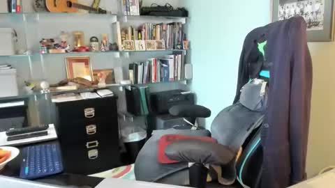 Snapshot of valeriusvitus99 chatting on October 20, 4:07 pm athletic ass muscles underwear smooth cock online show from October 20, 4:07 pm