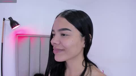 Snapshot of valery__nova chatting on October 25, 4:24 pm Cris online show from October 25, 4:24 pm