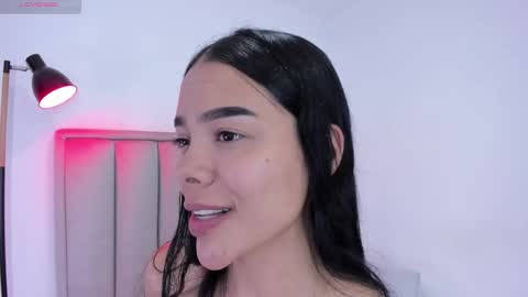 Snapshot of valery__nova chatting on November 13, 4:00 am Cris online show from November 13, 4:00 am