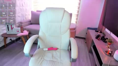 Snapshot of valery__se chatting on November 19, 7:14 pm Valery se online show from November 19, 7:14 pm