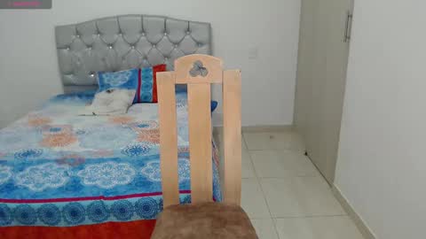 Snapshot of valery_alejo chatting on February 24, 4:05 am valeria online show from February 24, 4:05 am