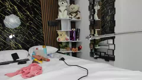 Snapshot of valery_kiim2 chatting on November 30, 11:14 am valery kiim2 online show from November 30, 11:14 am