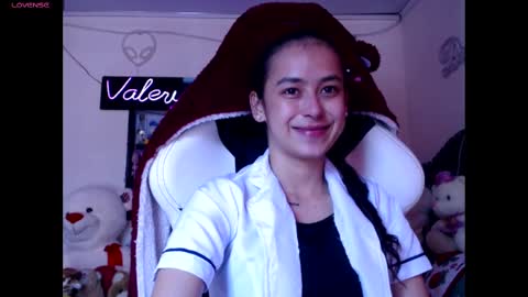 Snapshot of valerybaker1 chatting on November 10, 6:18 pm B V Naughty online show from November 10, 6:18 pm