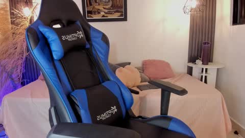 call me Maria online show from December 24, 2:32 am