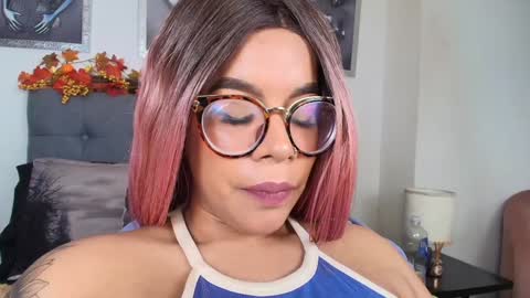 Snapshot of valeryharriz chatting on December 7, 5:48 am valeryharriz online show from December 7, 5:48 am