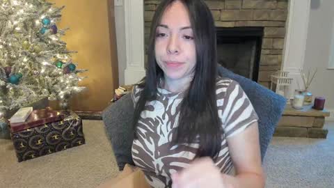 Snapshot of valerysquirt_19 chatting on December 23, 2:17 pm valerie online show from December 23, 2:17 pm