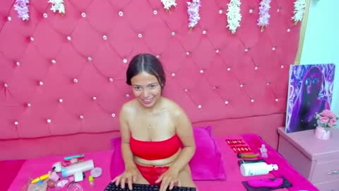 Snapshot of valerysweety__ chatting on February 15, 2:47 am ValerySweety online show from February 15, 2:47 am