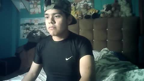 Snapshot of valesh20 chatting on October 28, 12:03 am Valesh19 online show from October 28, 12:03 am