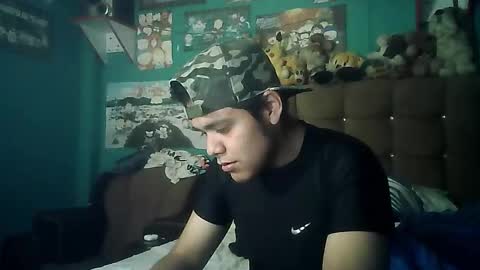 Snapshot of valesh20 chatting on November 18, 1:11 am Valesh19 online show from November 18, 1:11 am