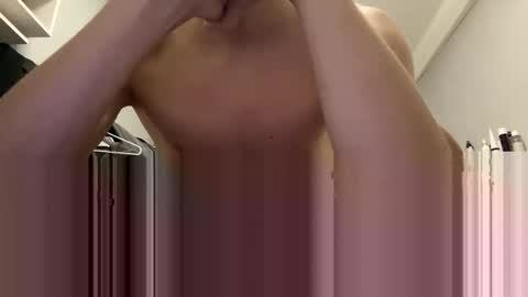 Snapshot of valesios chatting on September 25, 7:28 pm valesios online show from September 25, 7:28 pm