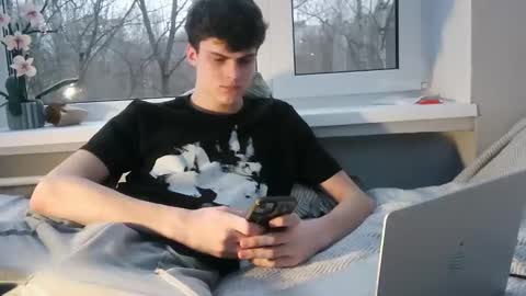 Snapshot of valesios chatting on December 3, 12:58 pm valesios online show from December 3, 12:58 pm