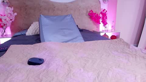 Valeska online show from March 3, 7:20 pm