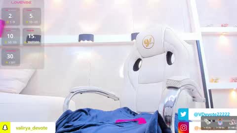 Snapshot of valirya_devote chatting on November 27, 10:50 am VALIRYA online show from November 27, 10:50 am