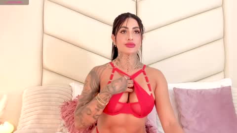 Snapshot of valky_bes chatting on January 13, 12:09 am ValkyBes online show from January 13, 12:09 am