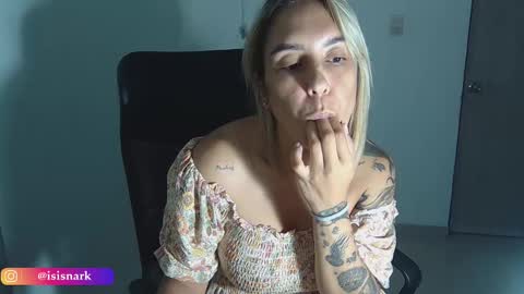 Snapshot of valkyriarose chatting on March 12, 11:12 pm Isis online show from March 12, 11:12 pm