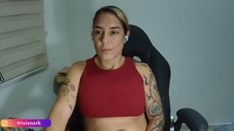 Snapshot of valkyriarose chatting on October 15, 11:38 pm Isis online show from October 15, 11:38 pm