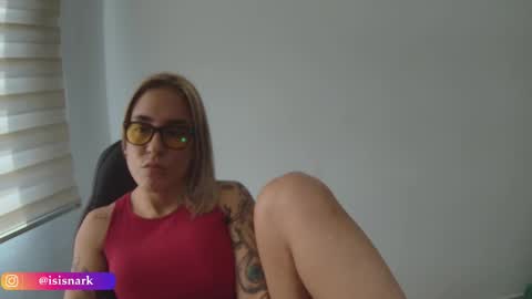 Snapshot of valkyriarose chatting on November 26, 5:58 pm Isis online show from November 26, 5:58 pm