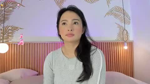 valleriie_ online show from February 9, 3:27 pm