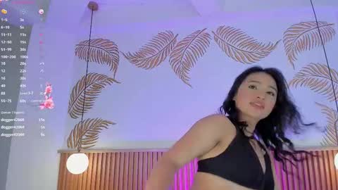 valleriie_ online show from March 6, 6:15 pm