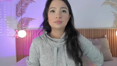 valleriie_ online show from March 12, 4:24 pm