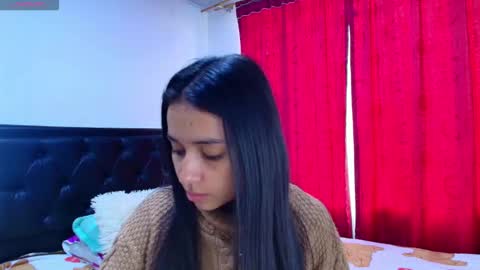 Snapshot of vallery_evanss chatting on September 27, 12:10 pm Taty independent account online show from September 27, 12:10 pm