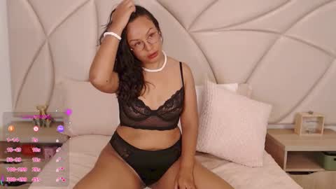 Vallery online show from January 31, 6:03 pm