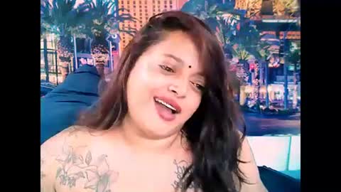 Snapshot of valleyval chatting on December 27, 12:34 pm indianvalvet priya is back online show from December 27, 12:34 pm