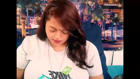 Snapshot of valleyval chatting on December 29, 5:53 am indianvalvet priya is back online show from December 29, 5:53 am