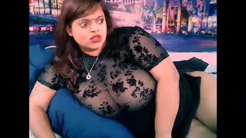 Snapshot of valleyval chatting on January 25, 10:08 am indianvalvet priya is back online show from January 25, 10:08 am