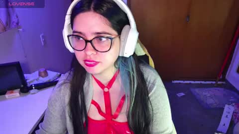 Im Violet online show from December 24, 5:16 am