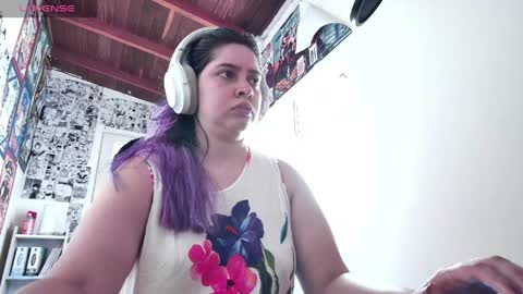 Im Violet online show from April 23, 3:47 pm