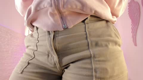 Vallolet Peach  online show from January 9, 11:36 am