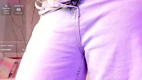 Vallolet Peach  online show from April 19, 12:26 pm