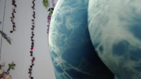 Snapshot of valquiria_sirgun chatting on February 2, 5:04 pm valquiria_sirgun online show from February 2, 5:04 pm