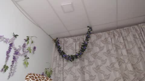 Snapshot of valquiria_sirgun chatting on February 28, 9:58 am valquiria_sirgun online show from February 28, 9:58 am