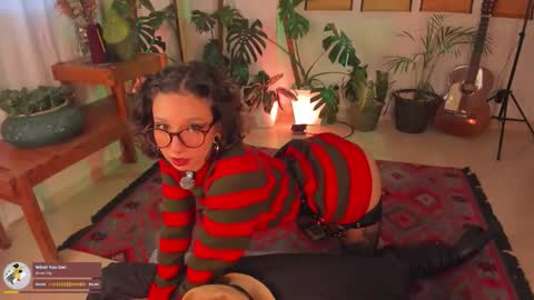 Snapshot of valyturner chatting on October 30, 9:59 pm online show from October 30, 9:59 pm