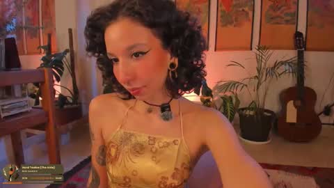 Snapshot of valyturner chatting on November 18, 8:13 pm online show from November 18, 8:13 pm