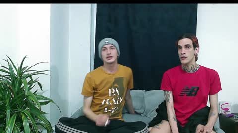 Snapshot of vamp_noah chatting on January 4, 1:31 am Vamp Noah and Dan online show from January 4, 1:31 am