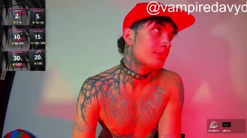 Snapshot of vampiredavyd chatting on September 26, 2:37 am david guzman i model independenthelp me with a thumbs up online show from September 26, 2:37 am