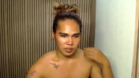 Snapshot of vampy_ebony_laxine chatting on January 5, 4:36 am vampy_ebony_laxine online show from January 5, 4:36 am