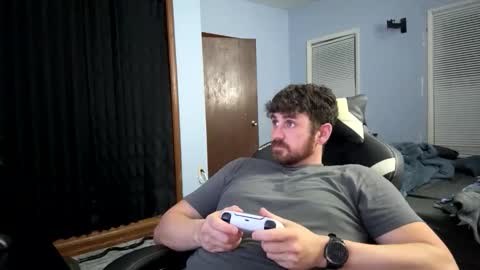 Snapshot of vandal2021 chatting on November 6, 2:01 am Vandal2021 online show from November 6, 2:01 am